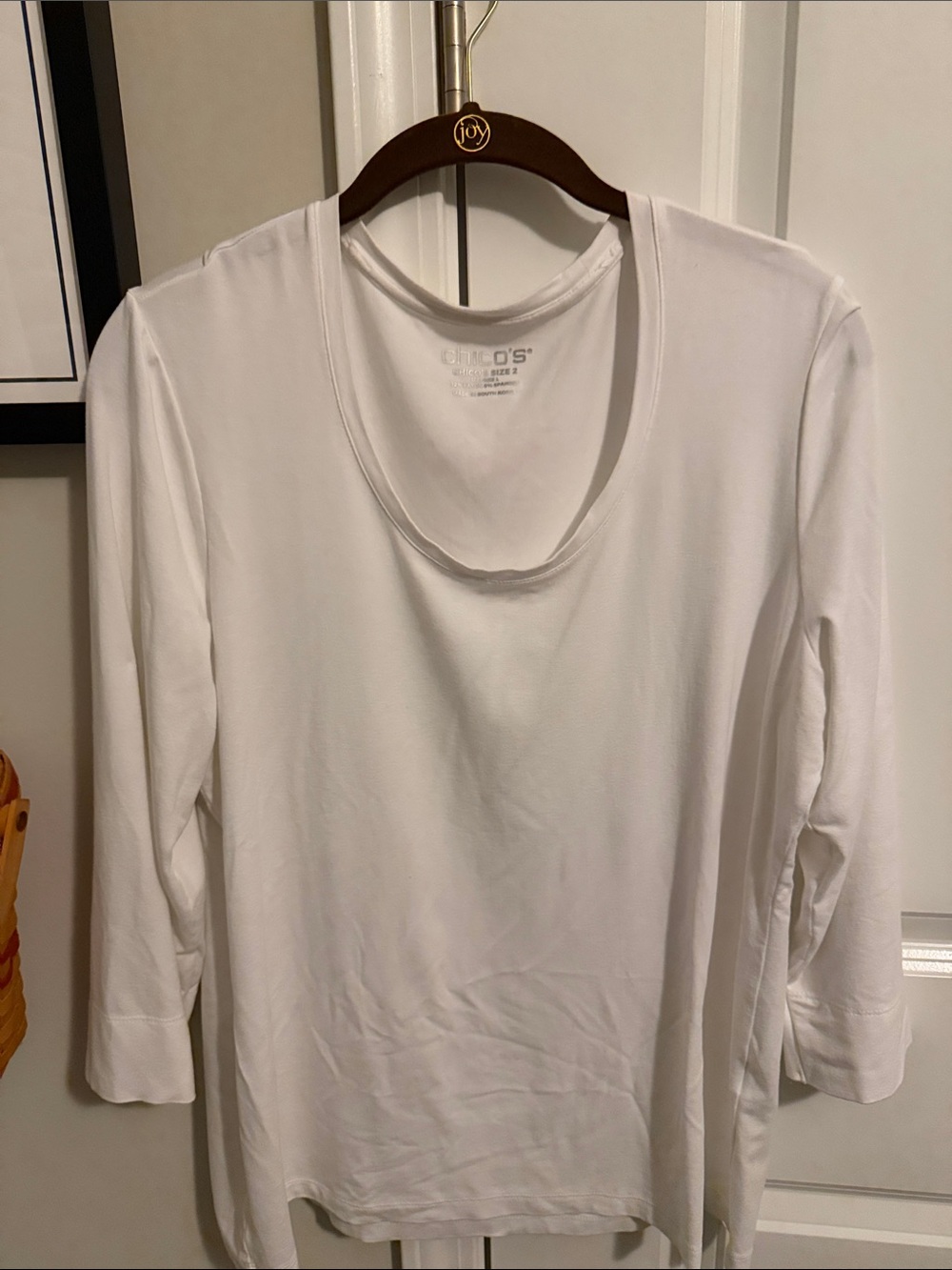 Chico's Ivory Scoop Neck 3/4 Sleeve Tee